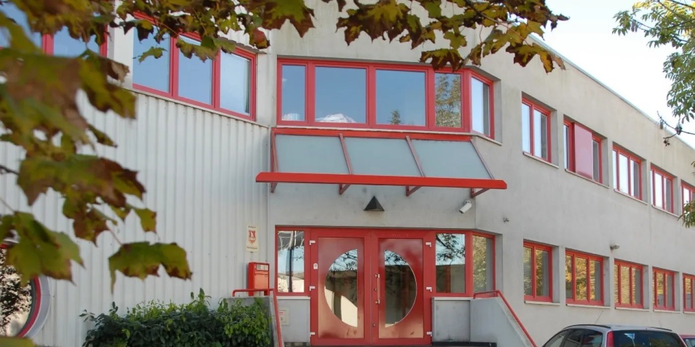 APS Hall, Hall